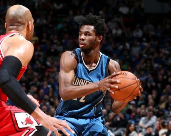 威金斯绝杀时刻，命运悬念点燃赛场，连续三场30+迎来胜利！